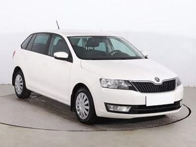 Używany Skoda Rapid 110 KM (80 kW) 2015 Biały Hatchback