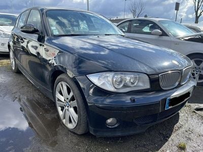 Czarny Używany 2005 BMW 120 Hatchback | 9999 zł