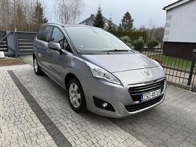 Szary Używany 2016 Peugeot 5008 Minivan | 31 900 zł (Super Cena)