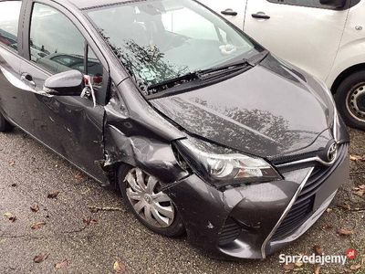 używany Toyota Yaris Lift 1.33 99KM 2014 rok Mały przebieg