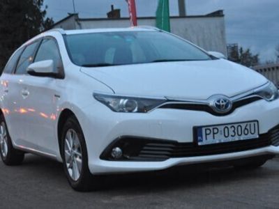 Toyota Auris Hybrid