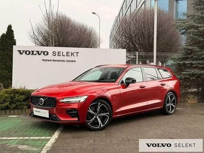 Używany Volvo V60 197 KM (144 kW) 2025 Czerwony Kombi