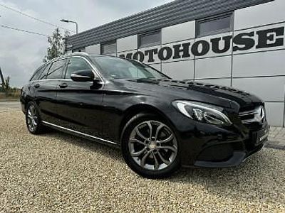 Czarny Używany 2014 Mercedes A180 Avantgarde Kombi | 69 900 zł