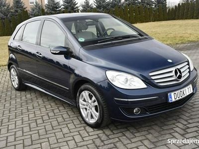 Niebieski (metalik) Używany 2007 Mercedes 200 Hatchback | 12 900 zł