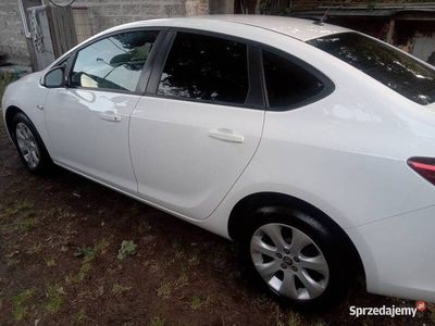 Biały Używany 2018 Opel Astra Sedan/Limuzyna | 39 900 zł (Dość drogi)