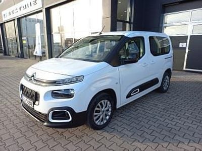Biały Używany 2022 Citroën Berlingo Feel Minivan | 69 900 zł (Dość drogi)