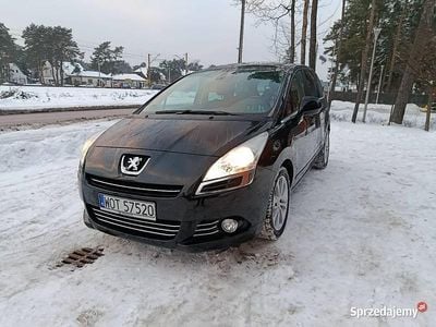 Czarny Używany 2011 Peugeot 5008 Minivan | 21 000 zł (Uczciwa cena)