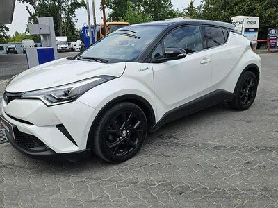 Biały (metalik, perła) Używany 2018 Toyota C-HR SUV | 88 300 zł (Drogi)