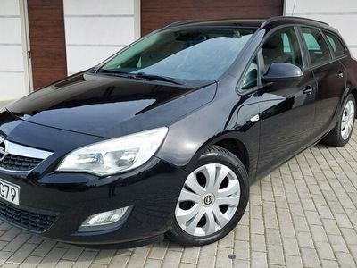 Czarny (metalik) Używany 2010 Opel Astra Sedan/Limuzyna | 22 900 zł