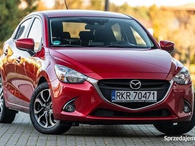 Używany Mazda 2 2015 Czerwony Hatchback