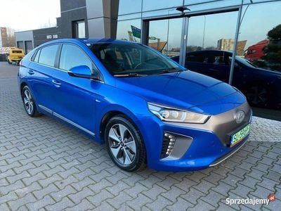 Niebieski (metalik) Używany 2017 Hyundai Ioniq Hatchback | 59 900 zł