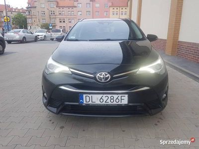 Czarny Używany 2016 Toyota Avensis Kombi | 47 000 zł (Dość drogi)