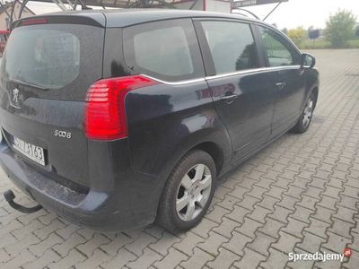 używany Peugeot 5008 / 7 osobowy / 6 biegów/ 2010r/