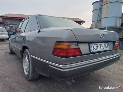 używany Mercedes E300 W124 D