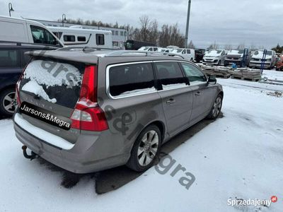 używany Volvo V70 2.4dm 163KM 2009r. 317 420km