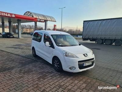 Biały Używany 2011 Peugeot Partner Minivan | 11 800 zł (Dobra cena)