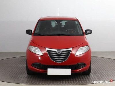 Używany Lancia Ypsilon 69 KM (50 kW) 2013 Czerwony Hatchback