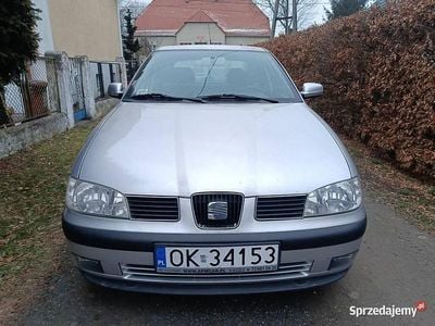 Używany Seat Ibiza 2002 Srebrny Hatchback