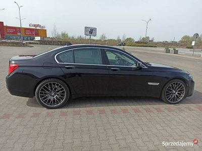 Czarny Używany 2008 BMW 750 Sedan/Limuzyna | 55 000 zł