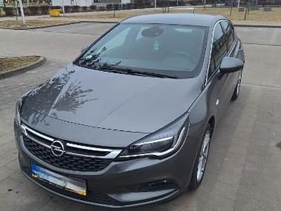 Używany Opel Astra Dynamic 125 KM (91 kW) 2017 Szary Hatchback