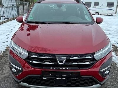 Czerwony Używany 2022 Dacia Sandero Stepway Hatchback | 52 900 zł (Uczciwa cena)