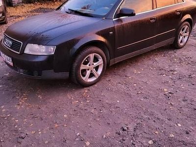 Czarny Używany 2004 Audi A4 Sedan/Limuzyna | 9500 zł (Dość drogi)