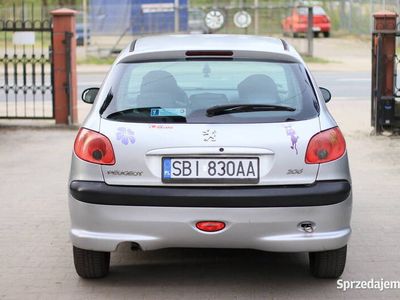 używany Peugeot 206 1.2 60 KM