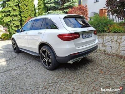 Mercedes GLC300