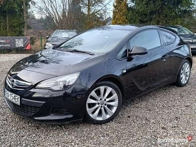 Czarny Używany 2017 Opel Astra GTC Coupe | 35 900 zł (Uczciwa cena)