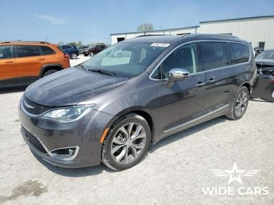 Szary (metalik) Używany 2018 Chrysler Pacifica SUV | 41 800 zł