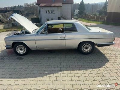 Używany 1970 Mercedes W114 | 39 000 zł