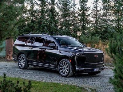 Czarny (metalik) Używany 2024 Cadillac Escalade SUV | 559 777 zł