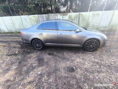Używany VW Jetta 105 KM (77 kW) 2006 Grafitowy Sedan/Limuzyna