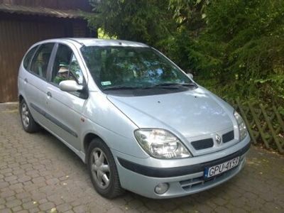 Srebrny Używany 2000 Renault Scénic Minivan | 6800 zł