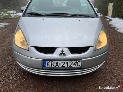 Używany Mitsubishi Colt 2006 Srebrny Hatchback