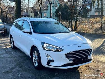 Biały Używany 2019 Ford Focus Kombi | 34 990 zł (Uczciwa cena)