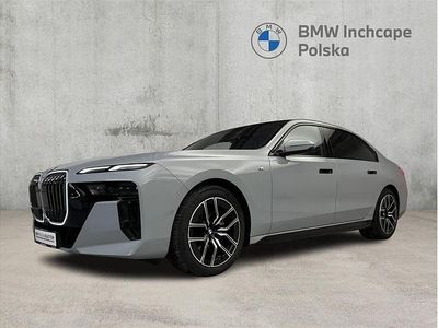 Brooklyn grey metallic metalizowany Używany 2024 BMW 740 Comfort Edition Sedan/Limuzyna | 439 900 zł