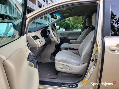 Używany Toyota Sienna 267 KM (196 kW) 2011 Minivan