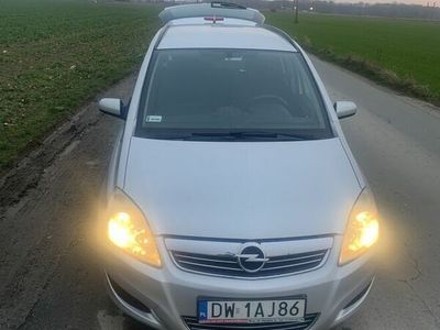 używany Opel Zafira 