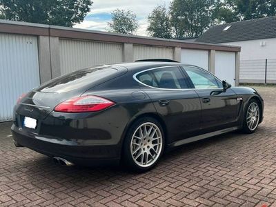 Porsche Panamera S