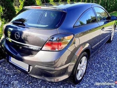 Używany Opel Astra GTC 2009 Brązowy Hatchback