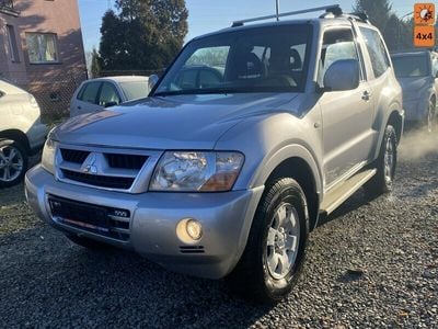 Szary Używany 2005 Mitsubishi Pajero SUV | 35 700 zł