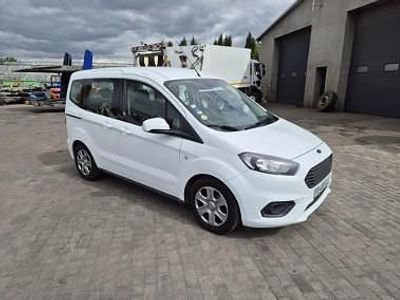 Używany Ford Tourneo Courier 101 KM (74 kW) 2018 Biały Minivan