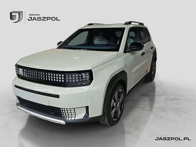 Nowe Fiat Grande Panda La Prima 110 KM (80 kW) 2025 Lakier metalizowany lazurowy acqua Hatchback