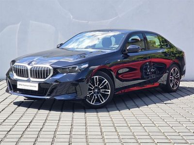 Używany BMW 520 Shadowline 197 KM (144 kW) 2024 Czarny carbon m metalizowany Sedan/Limuzyna