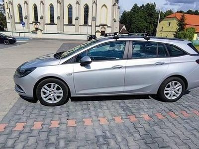 Srebrny Używany 2018 Opel Astra Kombi | 49 900 zł (Drogi)