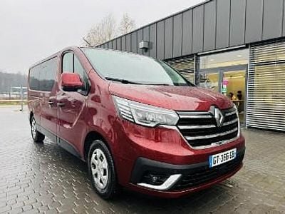 Bordowy Używany 2024 Renault Trafic Minivan | 134 500 zł (Uczciwa cena)