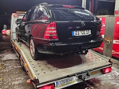 Czarny Używany 2004 Mercedes 190 Avantgarde Sedan/Limuzyna | 4999 zł