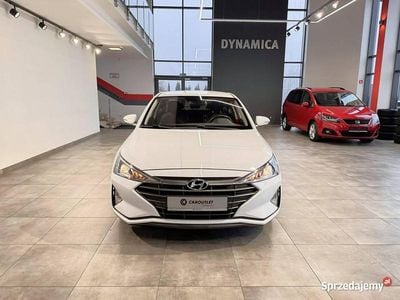 Używany Hyundai Elantra 126 KM (92 kW) 2019 Biały Sedan/Limuzyna