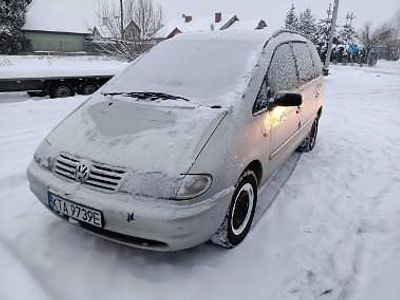 Srebrny Używany 2000 VW Sharan Minivan | 2950 zł